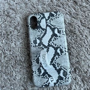 Loopy case for XR iPhone white and black snakeskin print